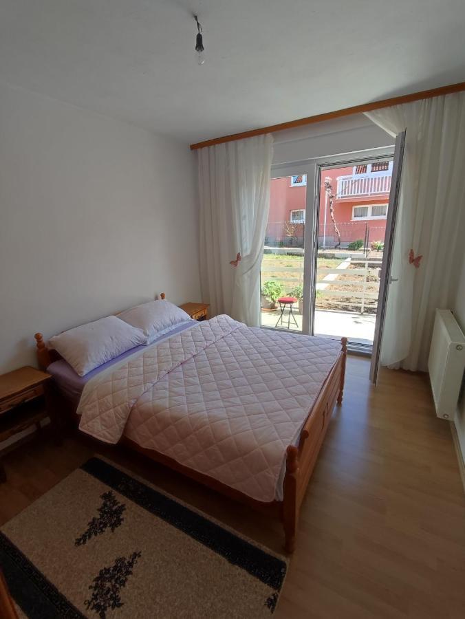 ליבנו Apartman Bor מראה חיצוני תמונה