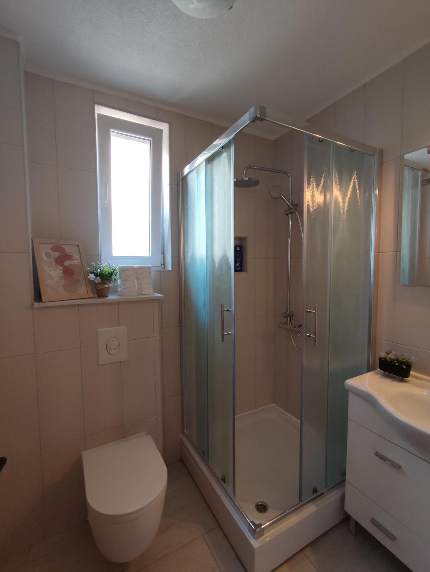 ליבנו Apartman Bor מראה חיצוני תמונה